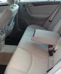 Mercedes c 220