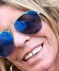 Commessa, segretaria, impiegata e assistenza Commessa, segretaria, impiegata e assistenza