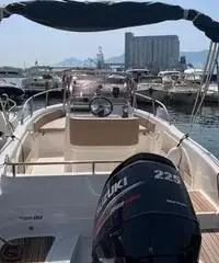 Barca BM 24 con Motore Suzuki DF 200 Barca BM 24 con Motore Suzuki DF 200