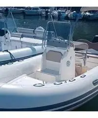Gommone Capelli 570 con motore Yamaha 40hp Gommone Capelli 570 con motore Yamaha 40hp