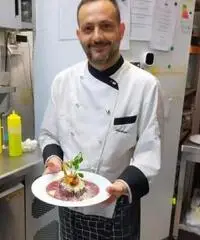 Chef responsabile di cucina Chef responsabile di cucina