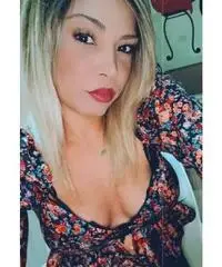 Cameriera e banconista Cameriera e banconista