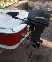 Lancia in vetroresina con motore