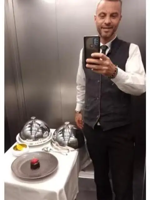 Cameriere e Chef de Rang Cameriere e Chef de Rang