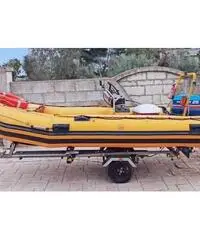 Gommone + motore + carrello + attrezzature Gommone + motore + carrello + attrezzature