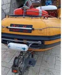 Gommone + motore + carrello + attrezzature Gommone + motore + carrello + attrezzature