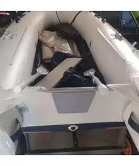 Gommone bianco come nuovo Gommone bianco come nuovo