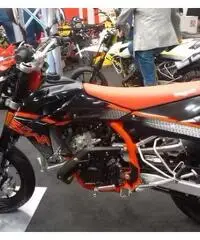 Nuovo motard swm sm 125-2023-bialbero-tasso0 Nuovo motard swm sm 125-2023-bialbero-tasso0