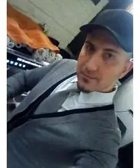 Barista, add. vendit negozi, commesso, operaio gen Barista, add. vendit negozi, commesso, operaio gen