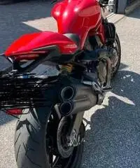 Monster 821