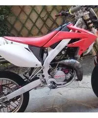 Smembro hm a pezzi
