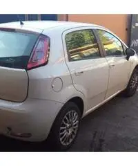 FIAT PUNTO EVO 1.2 B SINISTRATA - Roma FIAT PUNTO EVO 1.2 B SINISTRATA - Roma