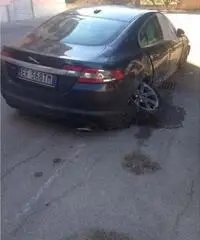 JAGUAR XF LUXURY 3.0 DIESEL - Roma JAGUAR XF LUXURY 3.0 DIESEL - Roma