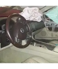 JAGUAR XF LUXURY 3.0 DIESEL - Roma JAGUAR XF LUXURY 3.0 DIESEL - Roma