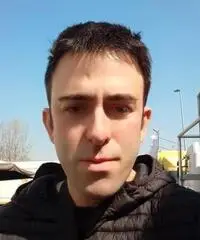 Addetto alle Pulizie ( ALLOGGIO ) 8 l'ora Addetto alle Pulizie ( ALLOGGIO ) 8 l'ora