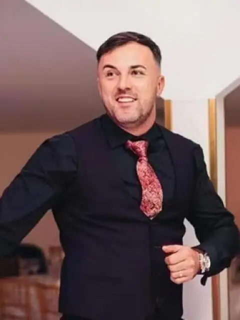 Cameriere,chef de rang,sommelier Cameriere,chef de rang,sommelier