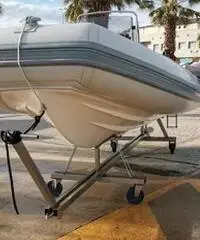 Carrello in acciaio inox Carrello in acciaio inox