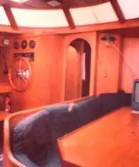 Barca a vela ketch
