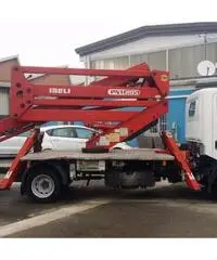 Piattaforma aerea ISOLI PNT205 su Nissan Cabstar