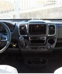 Burstner Lyseo TD 680: Semintegrale bagno retro