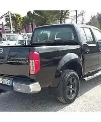 NISSAN NAVARA 2010