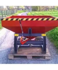 Spandiconcime 800 l. Spandiconcime 800 l.