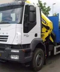 Iveco Trakker AD260T33 6x4 + gru Iveco Trakker AD260T33 6x4 + gru