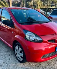 Toyota Aygo 1.0 12V VVT-i 5 porte Sol NEOPATENTATI