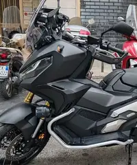 Honda X ADV 750 DA VETRINA