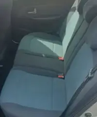 RENAULT Clio - 2005