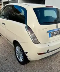Lancia y neopatentati