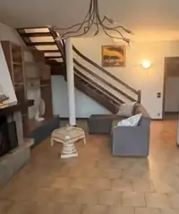 Ampio appartamento in duplex