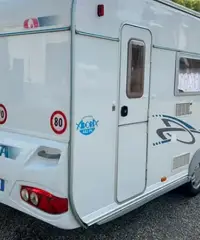 Caravan Adria Adora 482-posti 3-camperizzata 12v