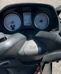 Yamaha T Max - 2004