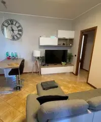 STUPENDO APPARTAMENTO A PIANO TERRA COMPLETAMENTE