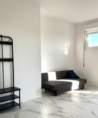 Nuova ristrutturazione parziale vista mare