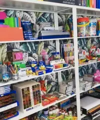 Cedesi attivita' di cartoleria, bigiotteria, artic