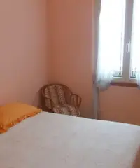 Villetta fronte mare con ampio giardino