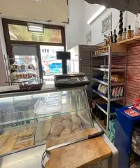 Africano e trieste - cessione attività di paninoteca