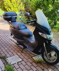 Suzuki Burgman 400
