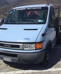 Autocarro Iveco Daily 35 con Gru e Ribaltabile