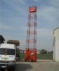 PONTEGGIO ELETTROIDRAULICO