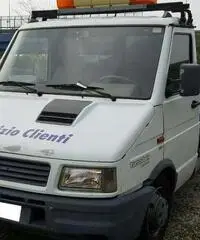 Carroattrezzi iveco daily