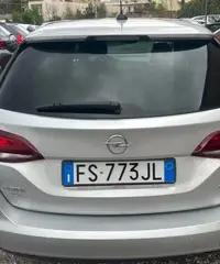 Opel astra 1.6d 110cv/led/bi-zona/cerchi/sensori