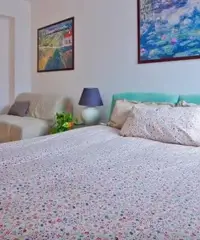 Pentavani VI piano vista mare di fronte stazione