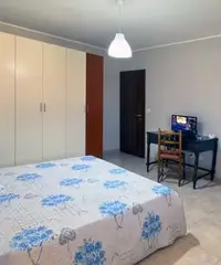 Tutte le Utenze,grande Camera + Bagno Privato Tutte le Utenze,grande Camera + Bagno Privato