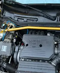 Lancia Y