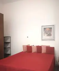 Camera doppia studentesse Via Duomo Napoli