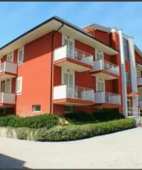 BILOCALE AL MARE (TORTORETO) BILOCALE AL MARE (TORTORETO)