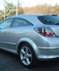 OPEL ASTRA GTC 1.6 GPL COSMO 105CV 2006